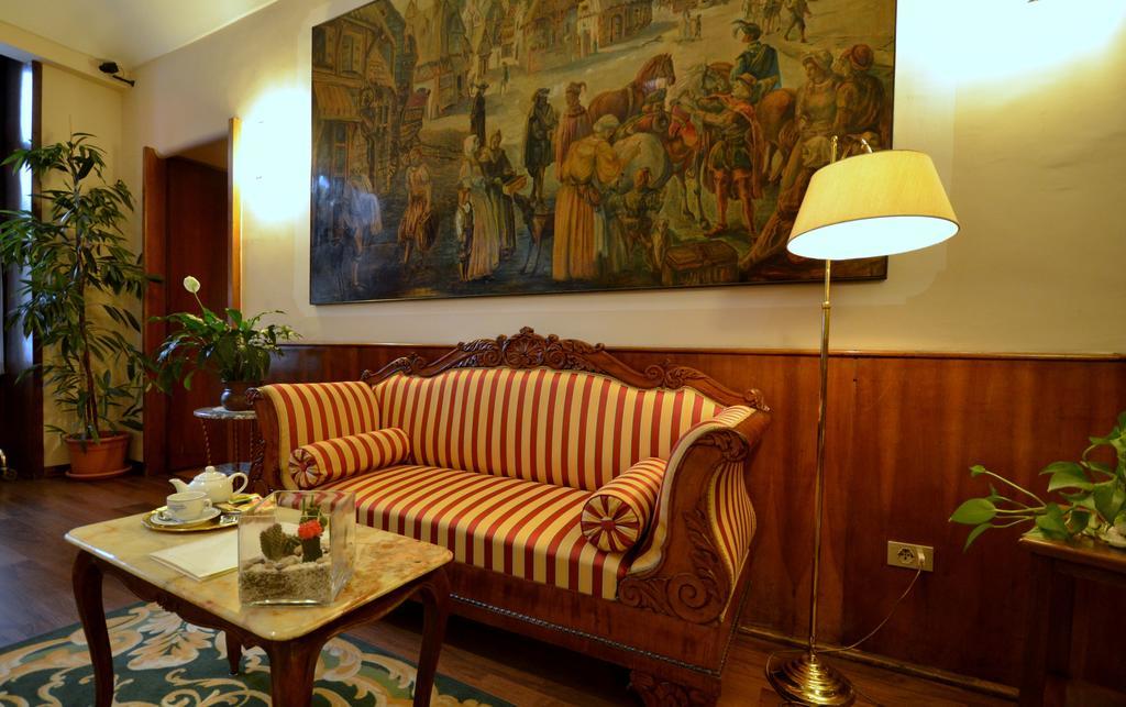 Roma E Rocca Cavour 3* Turín
