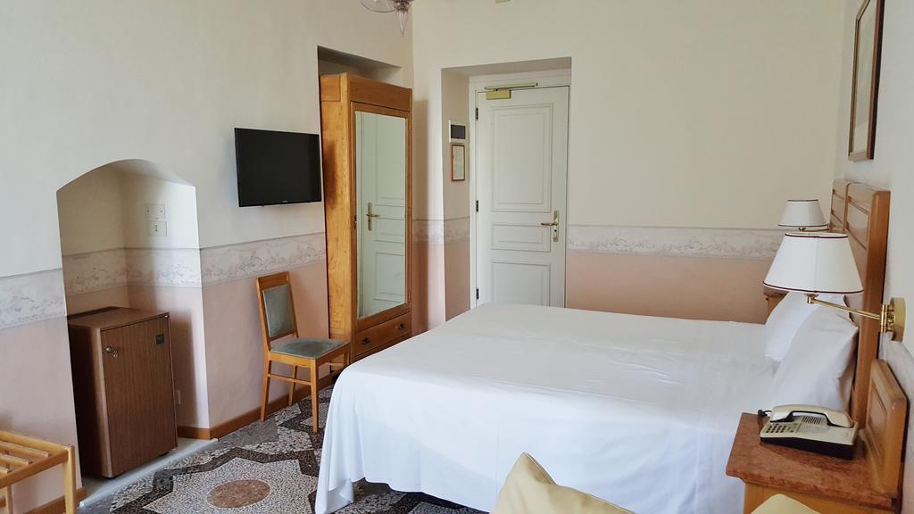 Hotel Roma E Rocca Cavour Turín