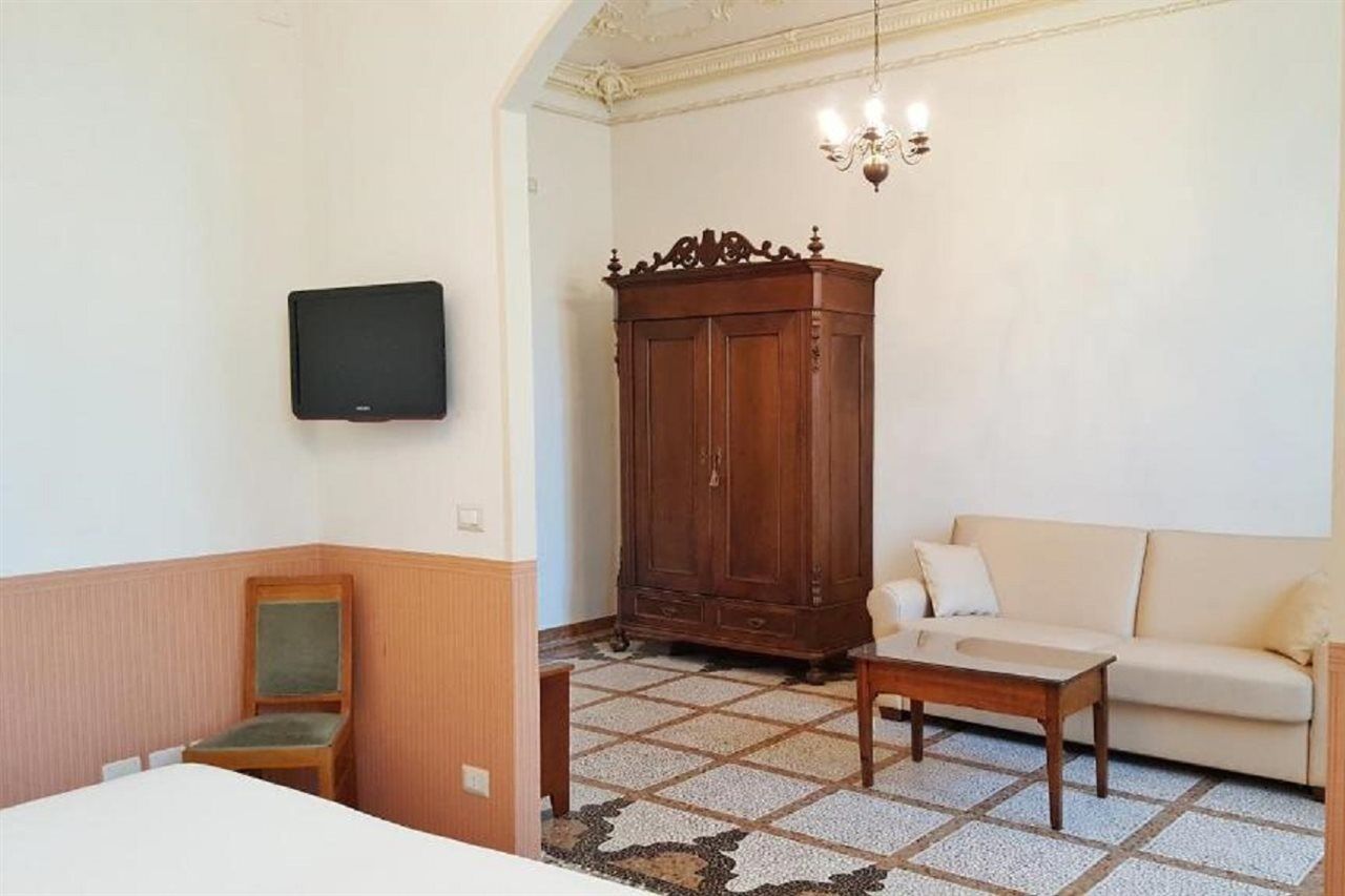 Hotel Roma E Rocca Cavour Turín